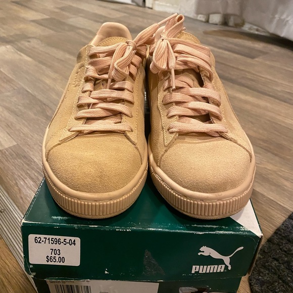 Suede classic tonal puma sneakers size 6.5 - Picture 5 of 5